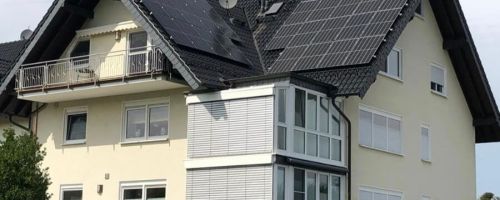 Wohnhaus mit Photovoltaikanlagen